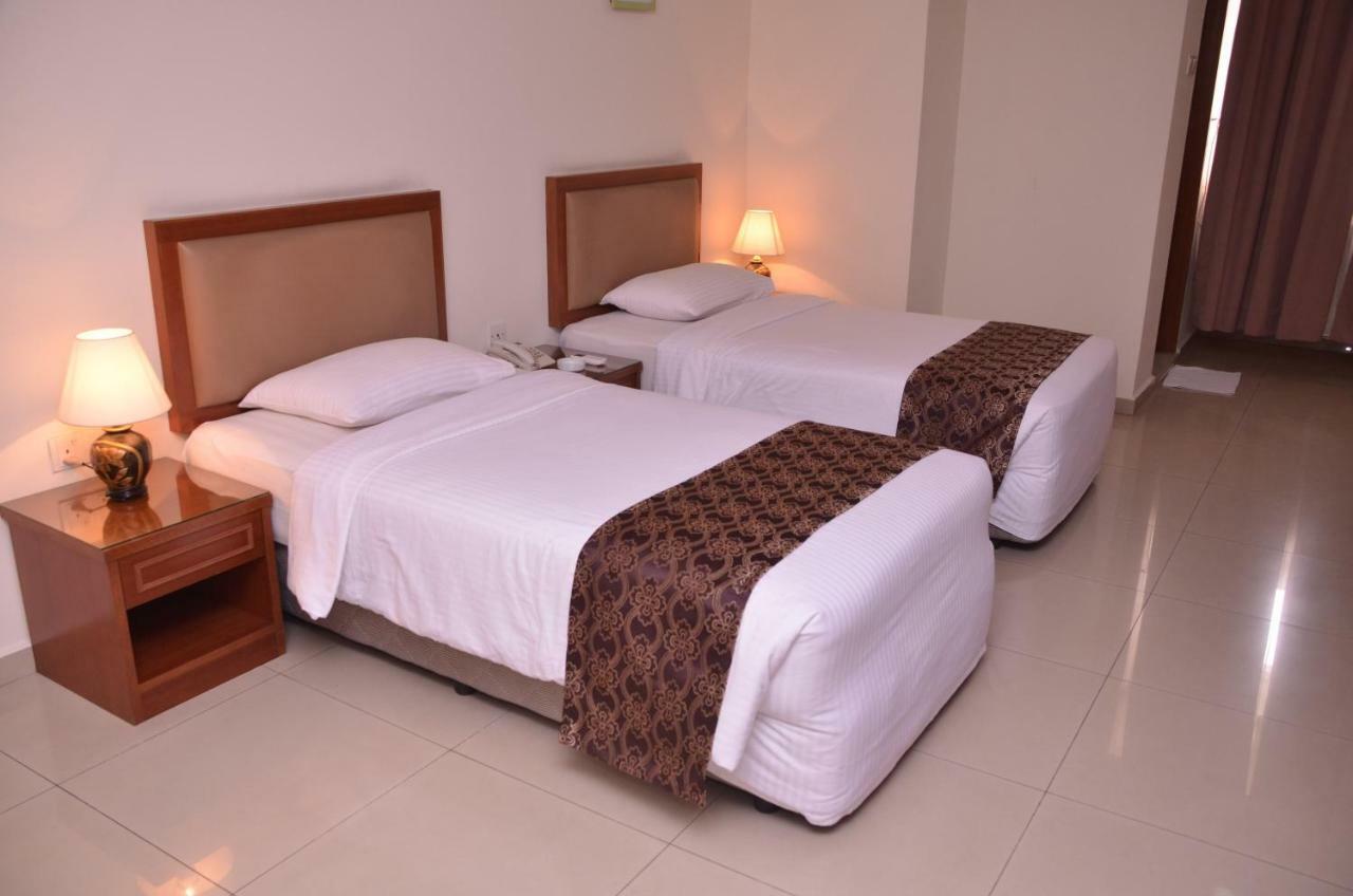 Hotel Palm Inn Баттерворт Екстер'єр фото